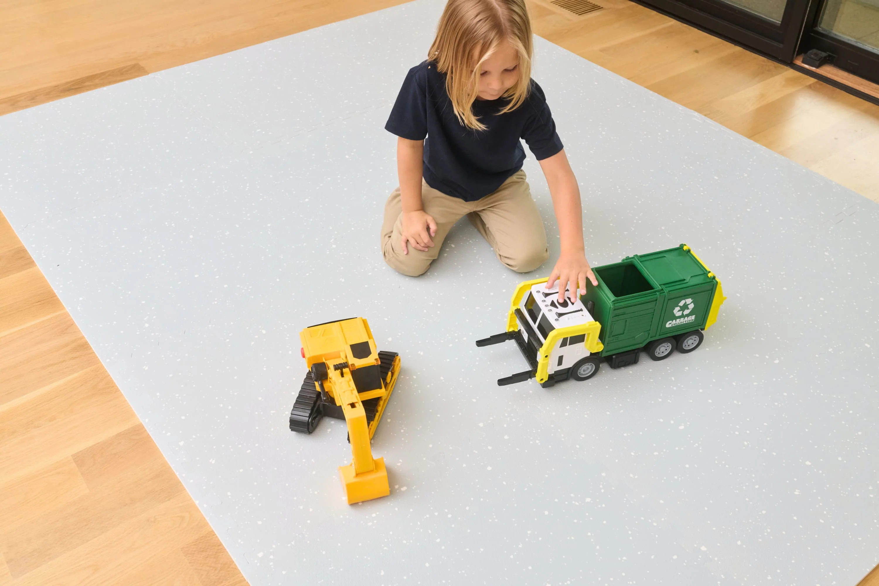 Ball Pit Bundle + FREE 6 Piece Play Mat Set - Image 4